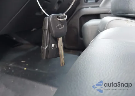 2017 Chevrolet Silverado 1500 Wt из США, поврежденный, VIN 1GCRCNEC5HZ313079